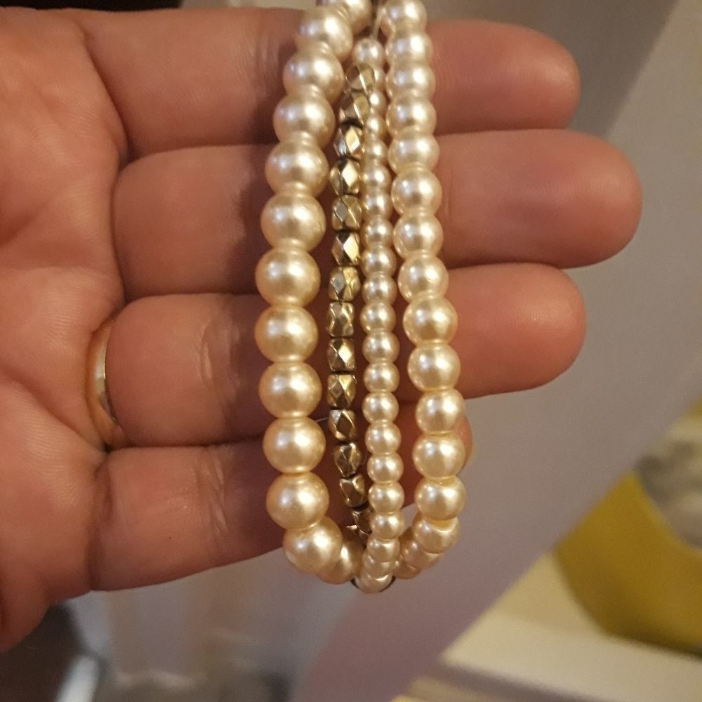 4 string clasp bracelet - Picture 4 of 4